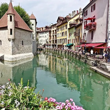 Agreable 2 Pieces Avec Terrasse, Parking, Proche Lac Et Commerces A Annecy - Fr-1-432-6 Apartment *
