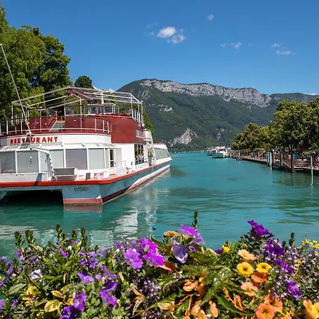 Apartment Agreable 2 Pieces Avec Terrasse, Parking, Proche Lac Et Commerces A Annecy - Fr-1-432-6 Annecy