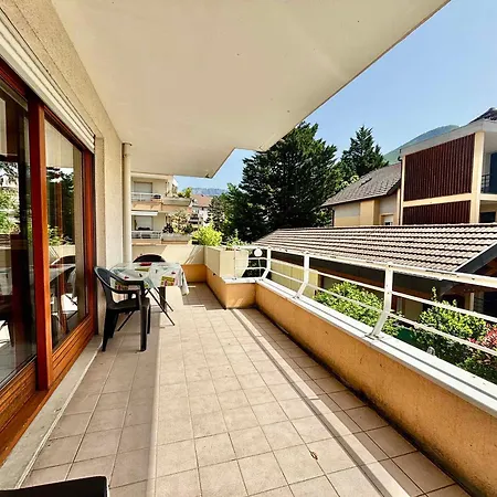 Agreable 2 Pieces Avec Terrasse, Parking, Proche Lac Et Commerces A Annecy - Fr-1-432-6 Annecy